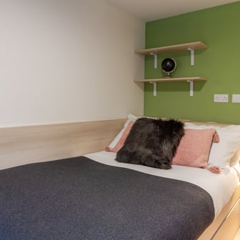 Silver En Suite River View - Image 2